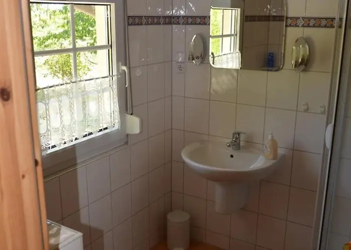 Ruhiges, Sehr Schoenes Haus/grundstueck In Elbnaehe. *